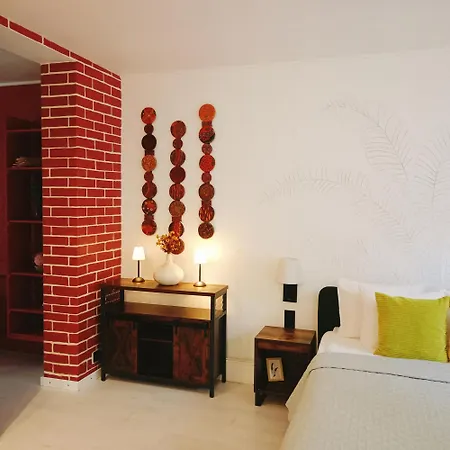 Apartment Stylish Center - Free Parking - Walk To Old Town Riga