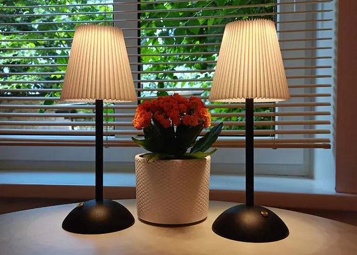 Stylish & Free Parking For Exploring *